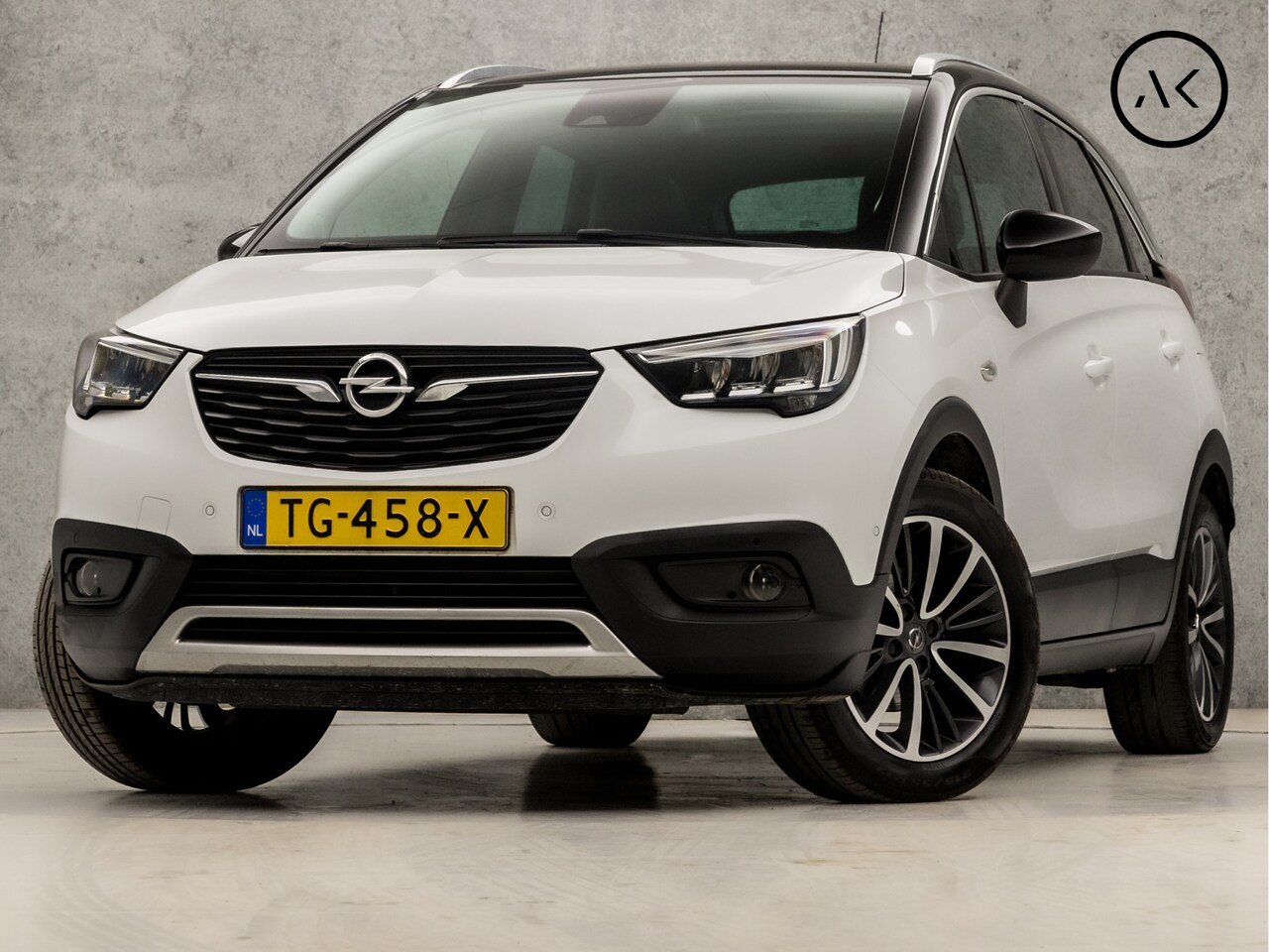 Opel Crossland X - 1.2 Turbo Innovation Sport (PANORAMADAK, APPLE CARPLAY, GROOT NAVI, STUUR/STOELVERWARMING, - AutoWereld.nl