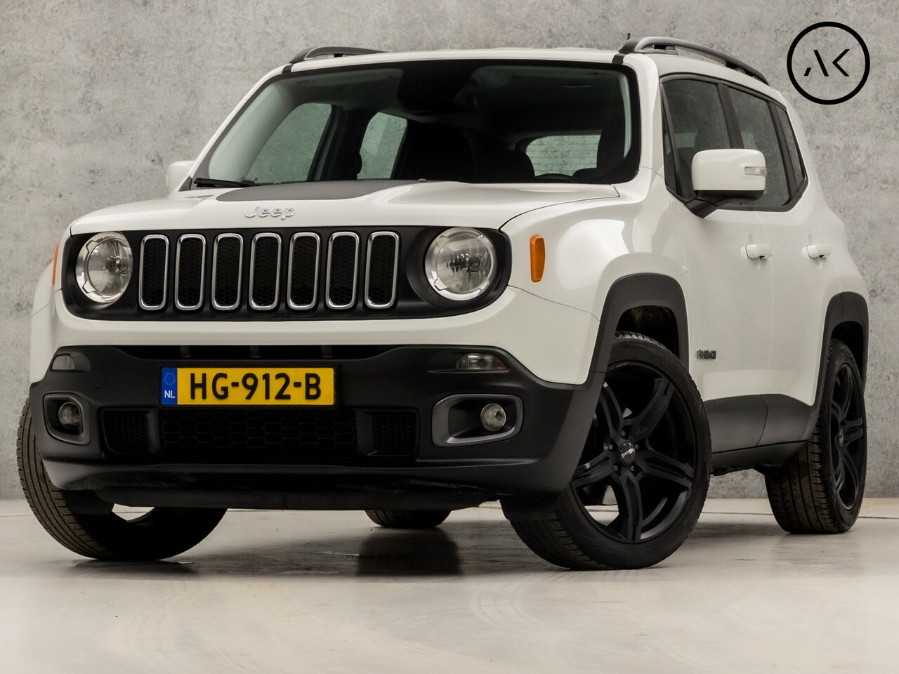 Jeep Renegade - 1.6 E-Torq Sport (SCHERM, CLIMATE, STUUR/STOELVERWARMING, PARKEERSENSOREN, SPORTSTOELEN, C - AutoWereld.nl