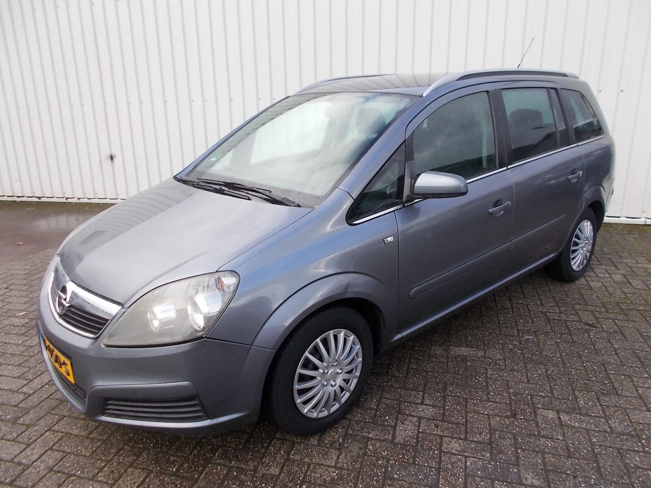 Opel Zafira - 1.6 Essentia 7 Pers. - AutoWereld.nl