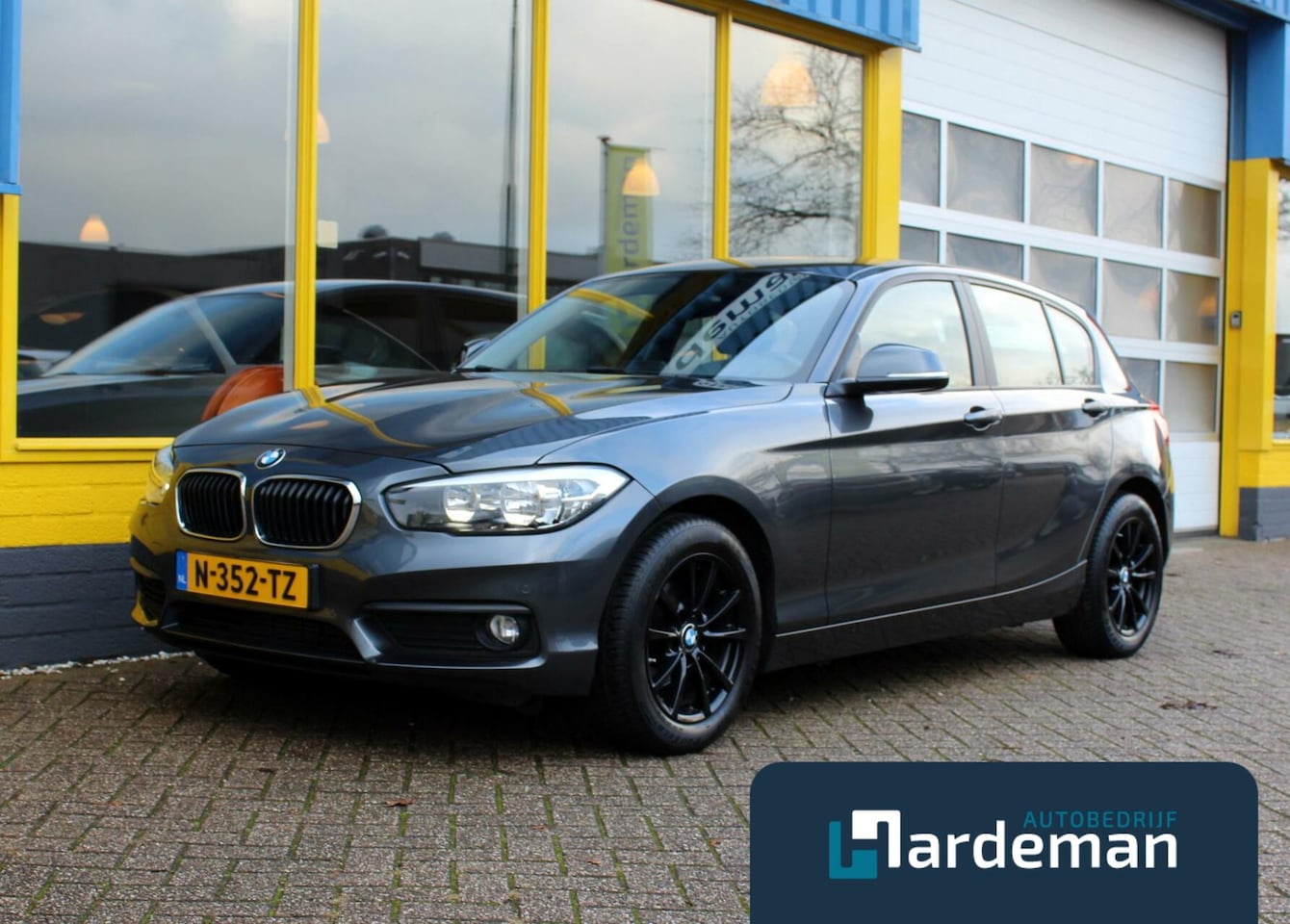 BMW 1-serie - 118i Automaat Navi - AutoWereld.nl