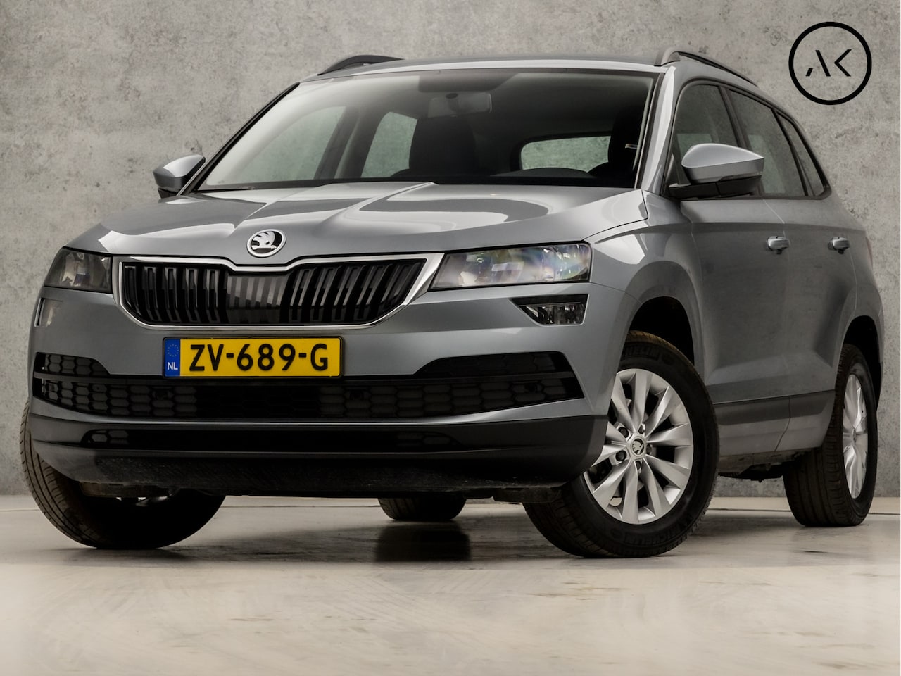 Skoda Karoq - 1.0 TSI Ambition (APPLE CARPLAY, TREKHAAK, PARKEERSENSOREN, CRUISE, SPORTSTOELEN, NIEUWE A - AutoWereld.nl