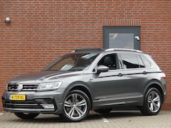 Volkswagen Tiguan - 2.0 TSI R-Line Leer/Panoramadak/Trekaak/LED