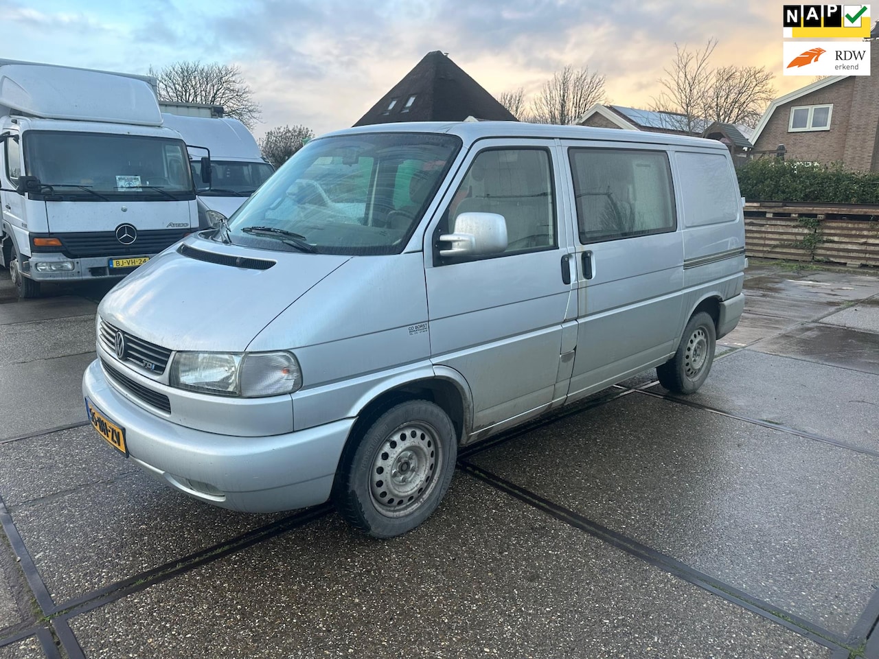 Volkswagen Transporter - 2.5 TDI 292 T800 Base Airco! Dubbelcabine! 2003 Grijs! - AutoWereld.nl