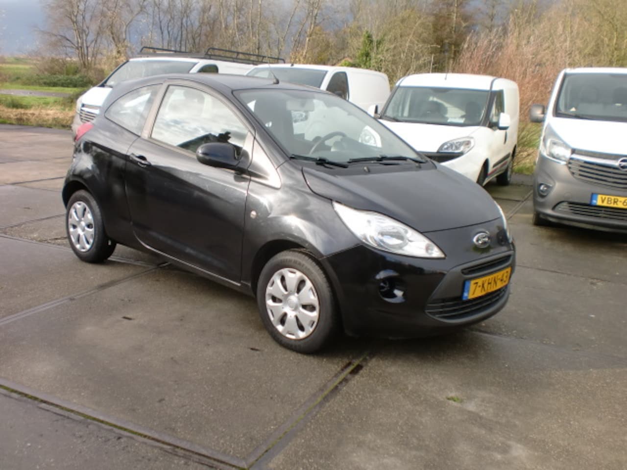 Ford Ka - 1.2 AIRCO BJ2013 KM111 LEASE€ 67 APK 5-25 ZWART STBEKR NAP - AutoWereld.nl