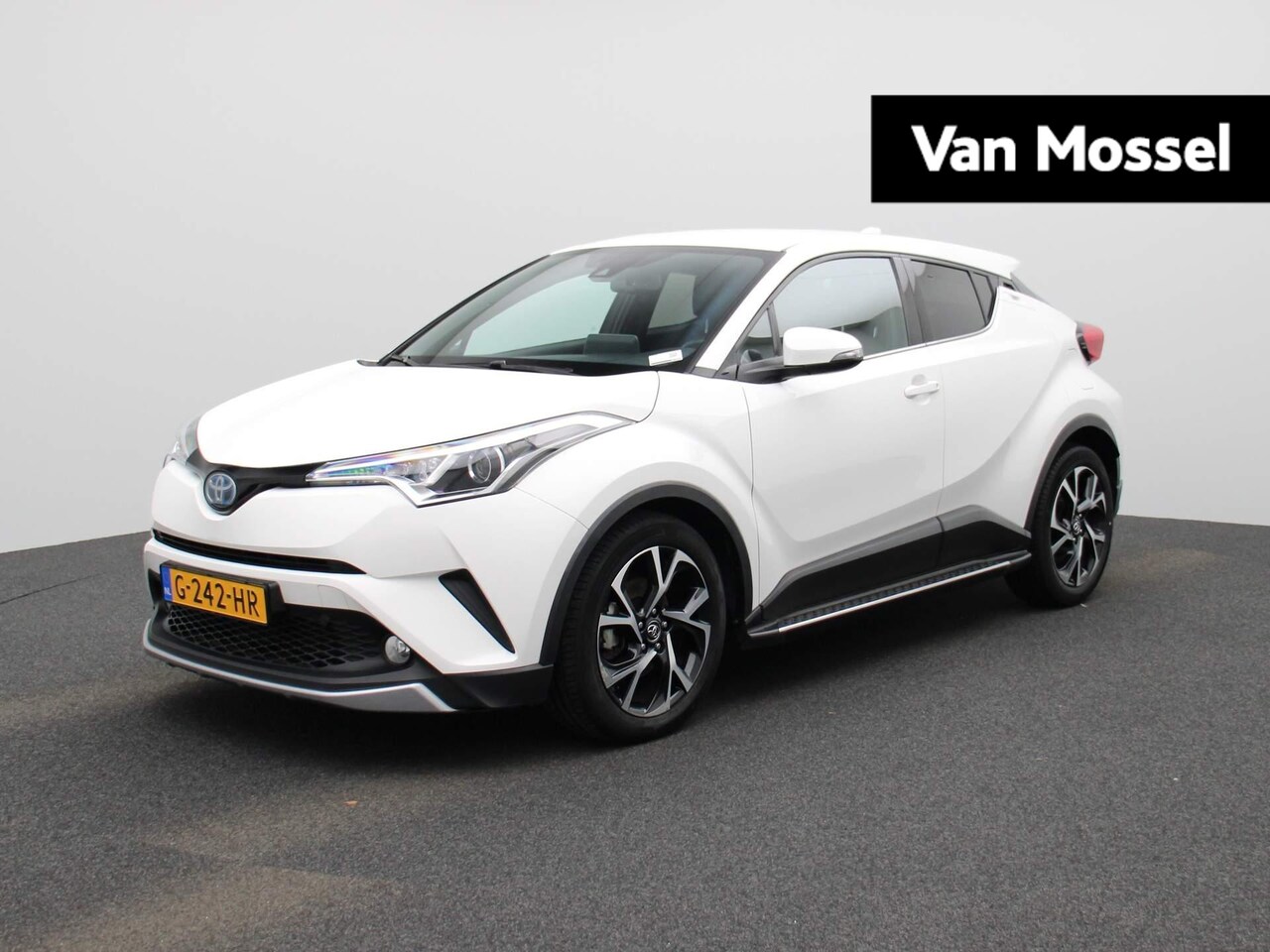 Toyota C-HR - 1.8 Hybrid Dynamic | Automaat | Navigatie | Climate control  | Parkeer sensoren | LMV | Ca - AutoWereld.nl