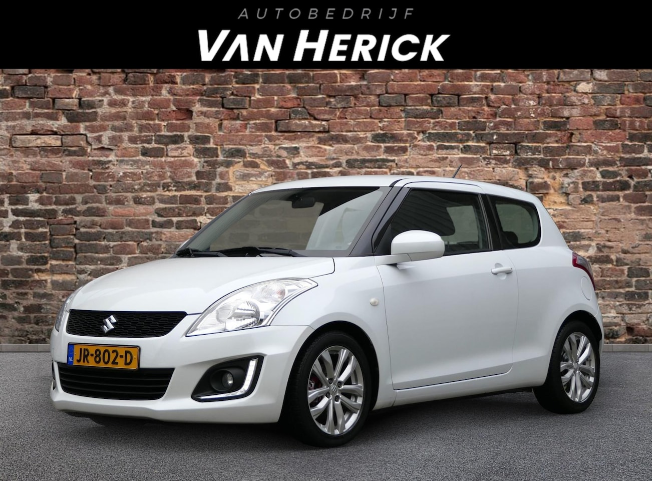 Suzuki Swift - 1.2 Exclusive EASSS 5-Deurs | Cruise | Airco | LM Velgen - AutoWereld.nl