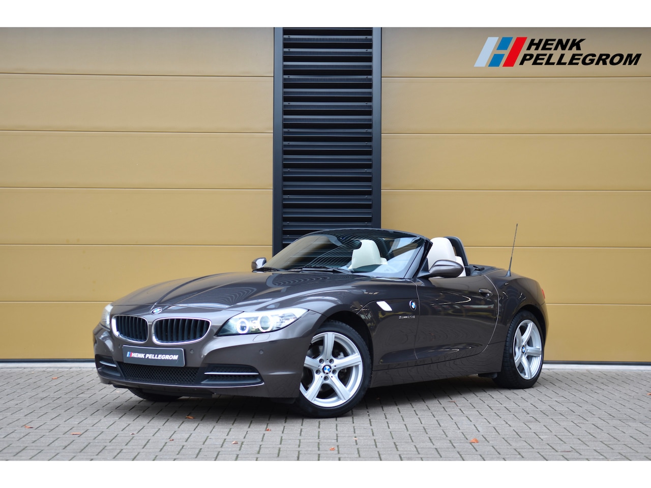 BMW Z4 Roadster - sDrive23i Executive * Design Pure White * Sportstoelen * Stoelverwarming * Navigatie profe - AutoWereld.nl