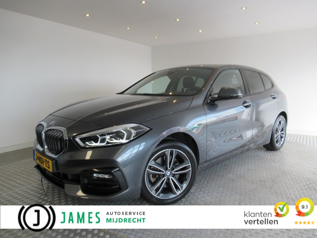 BMW 1-serie - 118i Automaat Executive Ed. Sport Line - AutoWereld.nl