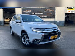 Mitsubishi Outlander - 2.0 Instyle+ 4WD