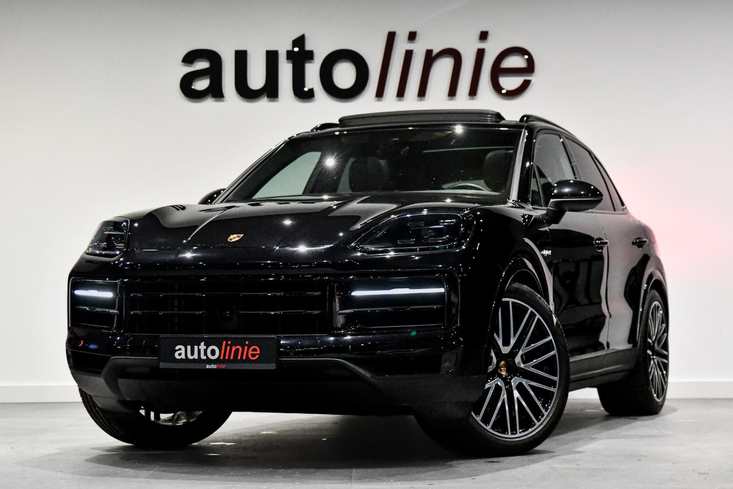 Porsche Cayenne - 3.0 E-Hybrid. Chrono, Luchtvering, Pano, Memory, ACC, Camera, Trekhaak, Sfeer! - AutoWereld.nl