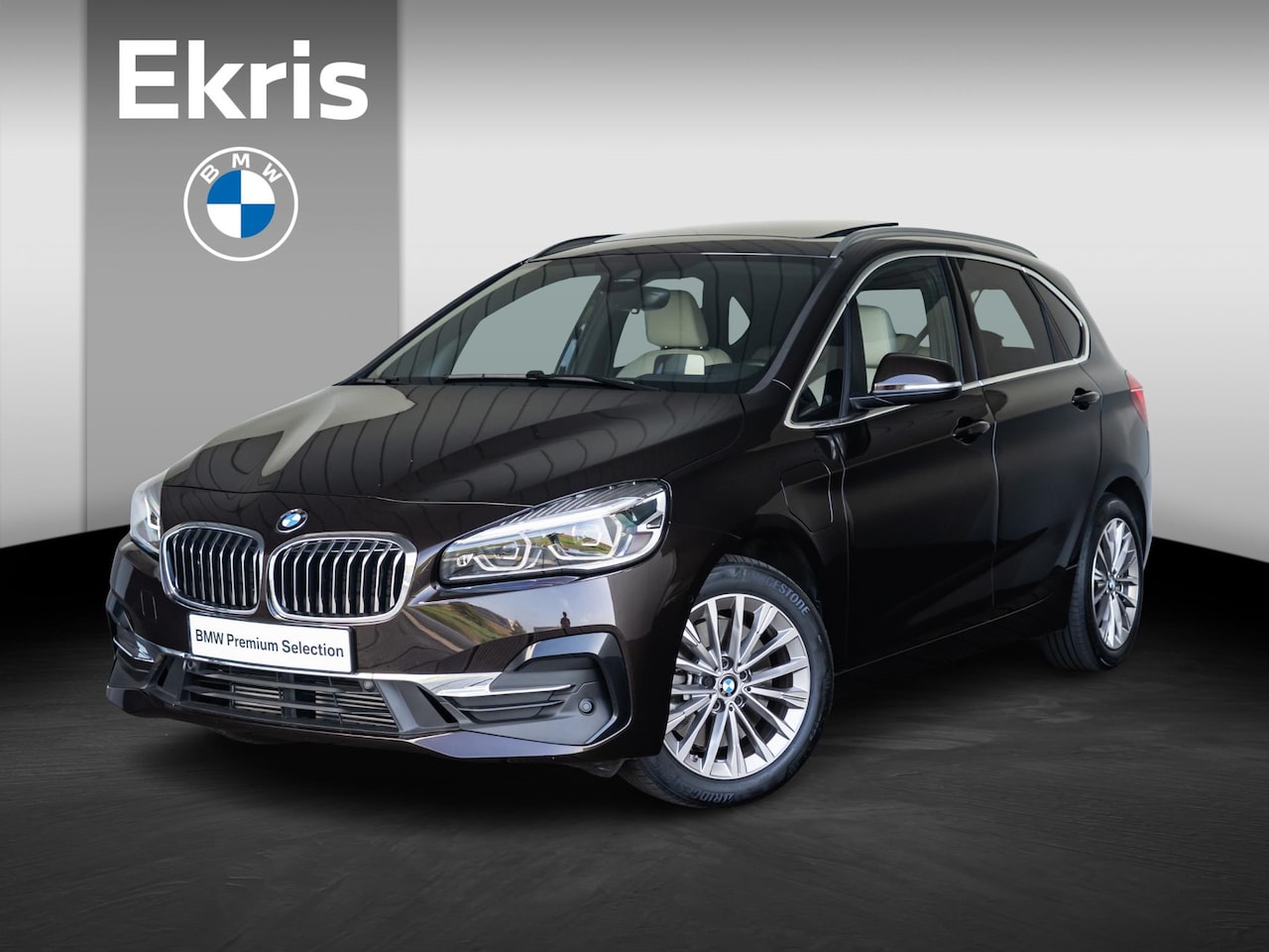 BMW 2-serie Active Tourer - 225e xDrive | Luxury Line | High Executive | Parking Assist | Glazen schuif-kanteldak | - AutoWereld.nl