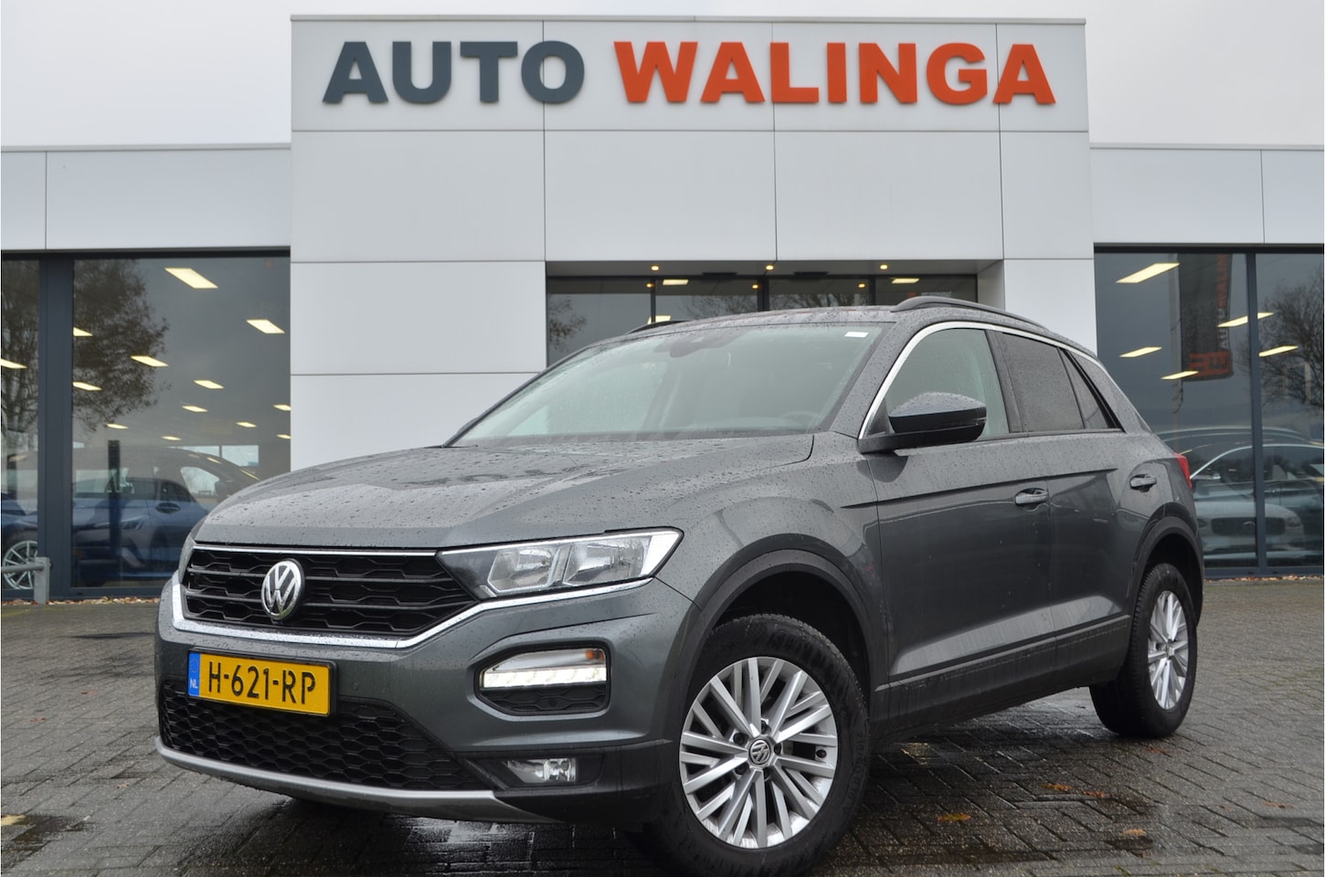 Volkswagen T-Roc - 1.5 TSI Style Automaat | Climate | Adaptive Cruise | Dakrails | LED dagrij | Getint glas - AutoWereld.nl