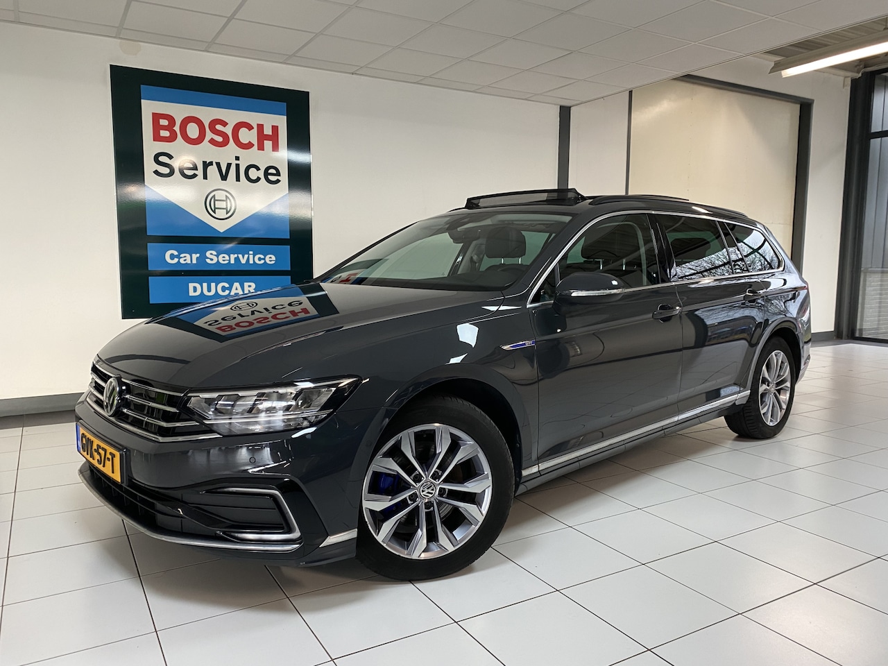 Volkswagen Passat Variant - 1.4 TSI PHEV GTE Business Panoramadak / Leer / Apple carplay/android - AutoWereld.nl