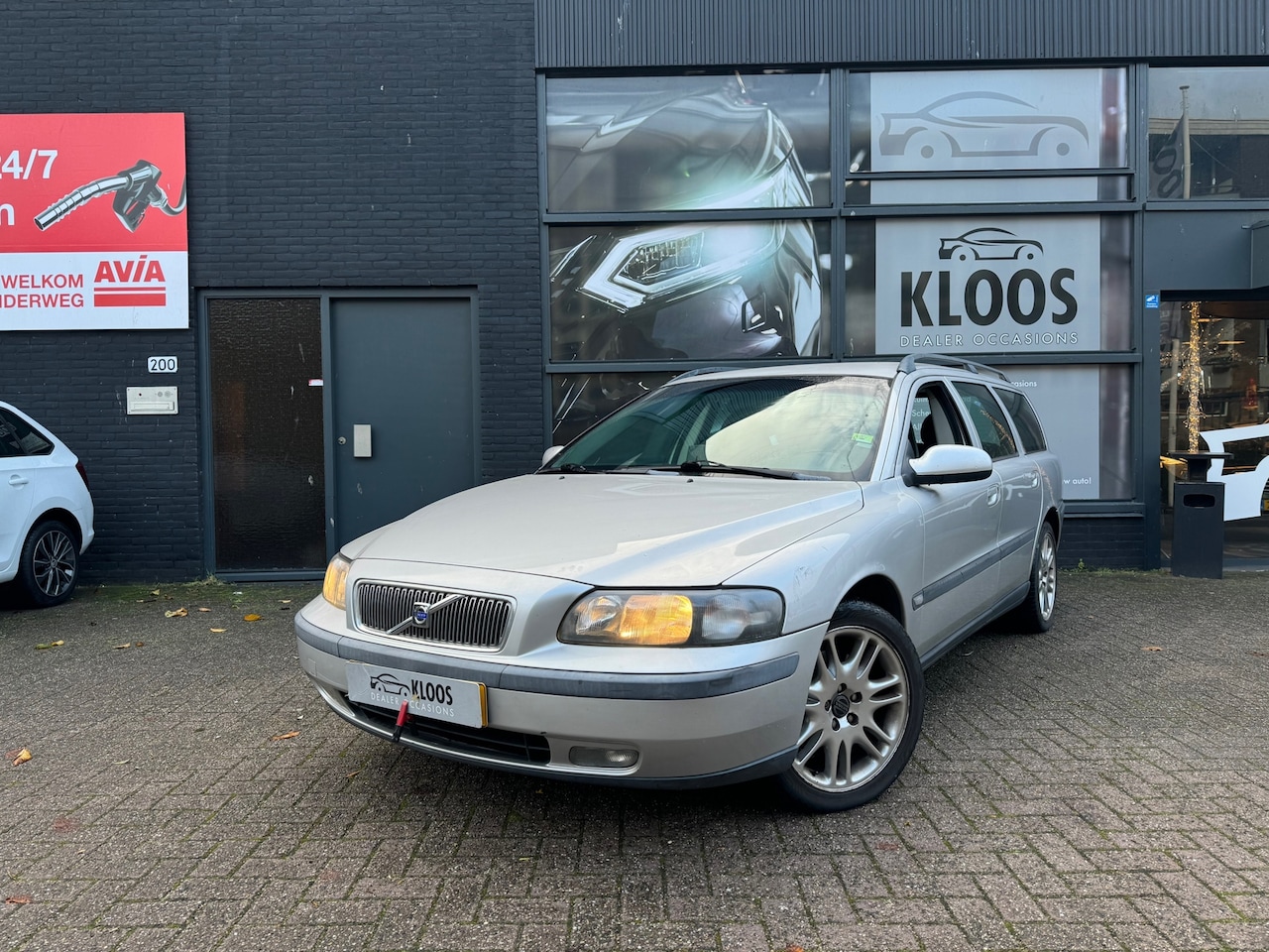 Volvo V70 - 2.4 T Geartronic 2.4 T Geartronic - AutoWereld.nl