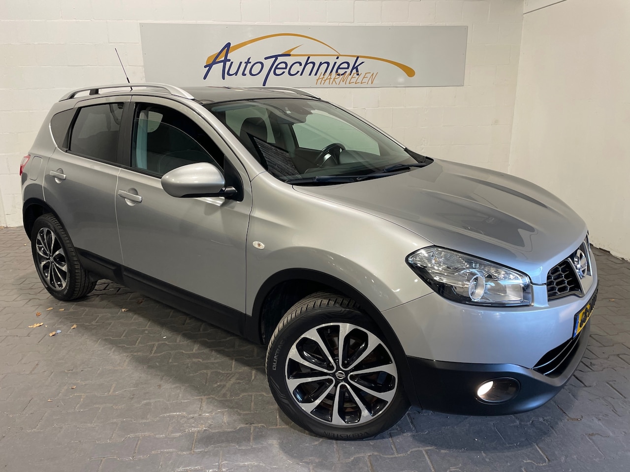 Nissan Qashqai - 1.6 Connect. *Camera*Trekhaak*NL-Auto* - AutoWereld.nl