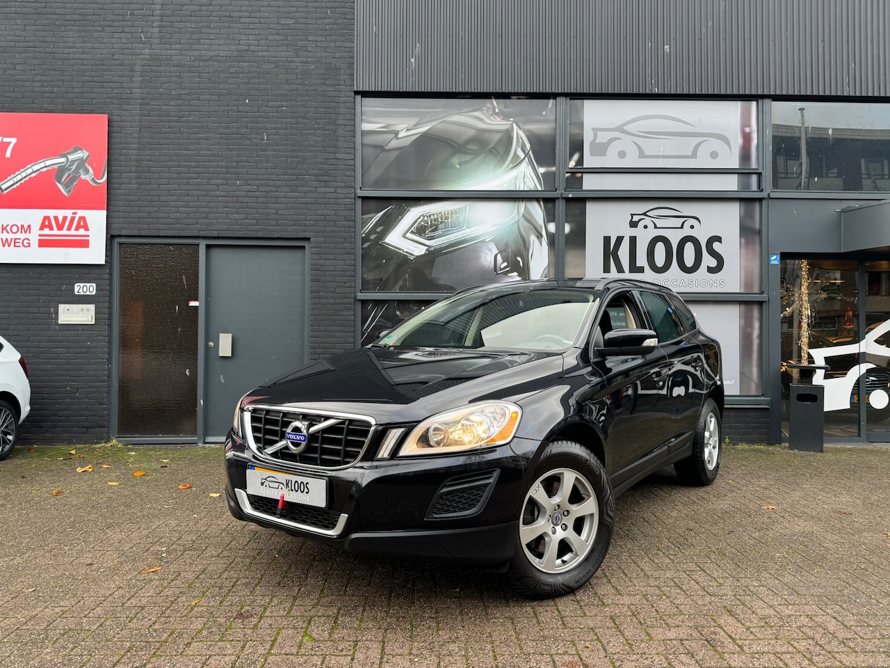 Volvo XC60 - 2.0 T5 Kinetic 2.0 T5 Kinetic, Automaat, 6 tot 12 maanden garantie - AutoWereld.nl