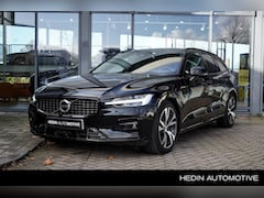 Volvo V60 - B4 Plus Dark Mild Hybride 197pk Automaat | Stoel & Stuurverwarming | Adaptieve Cruise + Pi