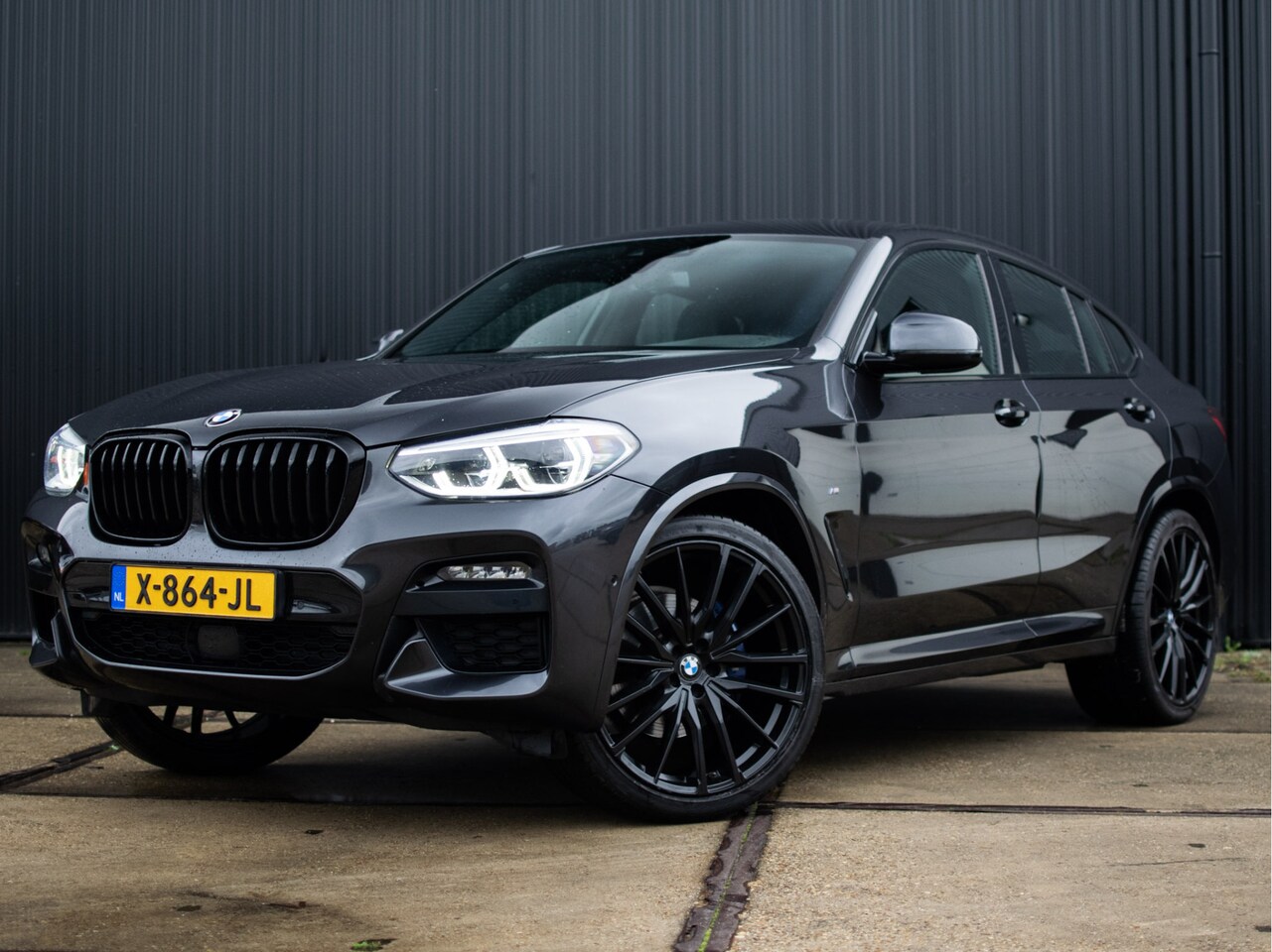 BMW X4 - xDrive30i 252pk High Executive | M-sport | Keyless | Adaptive Led | BTW | - AutoWereld.nl