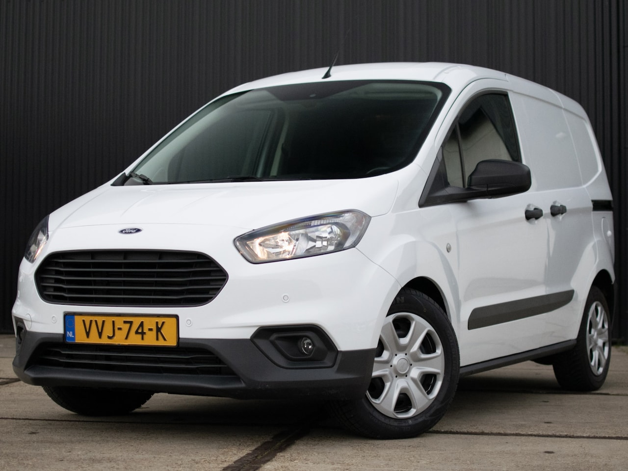 Ford Transit Courier - 1.5 TDCI Trend Duratorq S&S | Cruise control | EURO 6 | 2x schuif | Carplay | - AutoWereld.nl