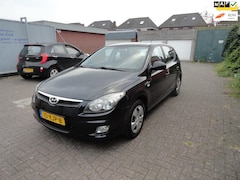 Hyundai i30 - 1.4i Blue Active (KM 227750 NAP AIRCO)