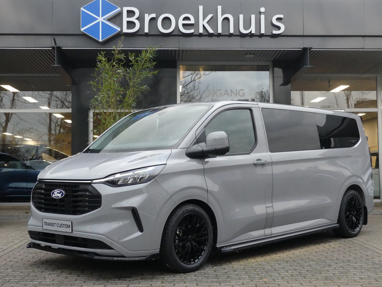 Ford Transit Custom - 320 L2H1 AUTOMAAT * Black Edition * - AutoWereld.nl