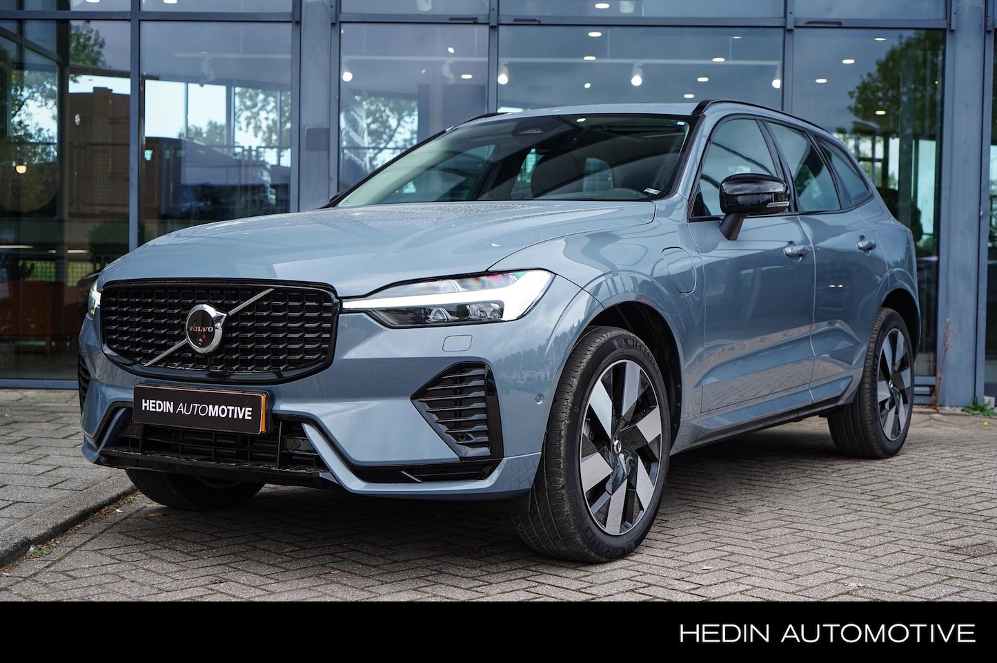 Volvo XC60 - 2.0 Recharge T6 AWD Ultimate Dark | Long Range Accu | Panorama dak | Trekhaak | Elek. Vers - AutoWereld.nl