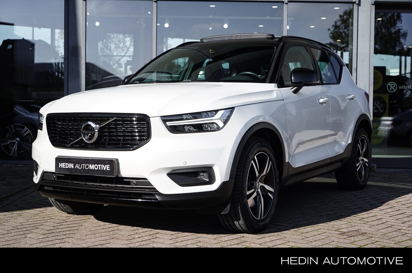 Volvo XC40 - 2.0 T4 R-Design Aut | 190 PK | Panorama Dak | Parkeercamera | Pilot Assist | | Adaptive Cr - AutoWereld.nl