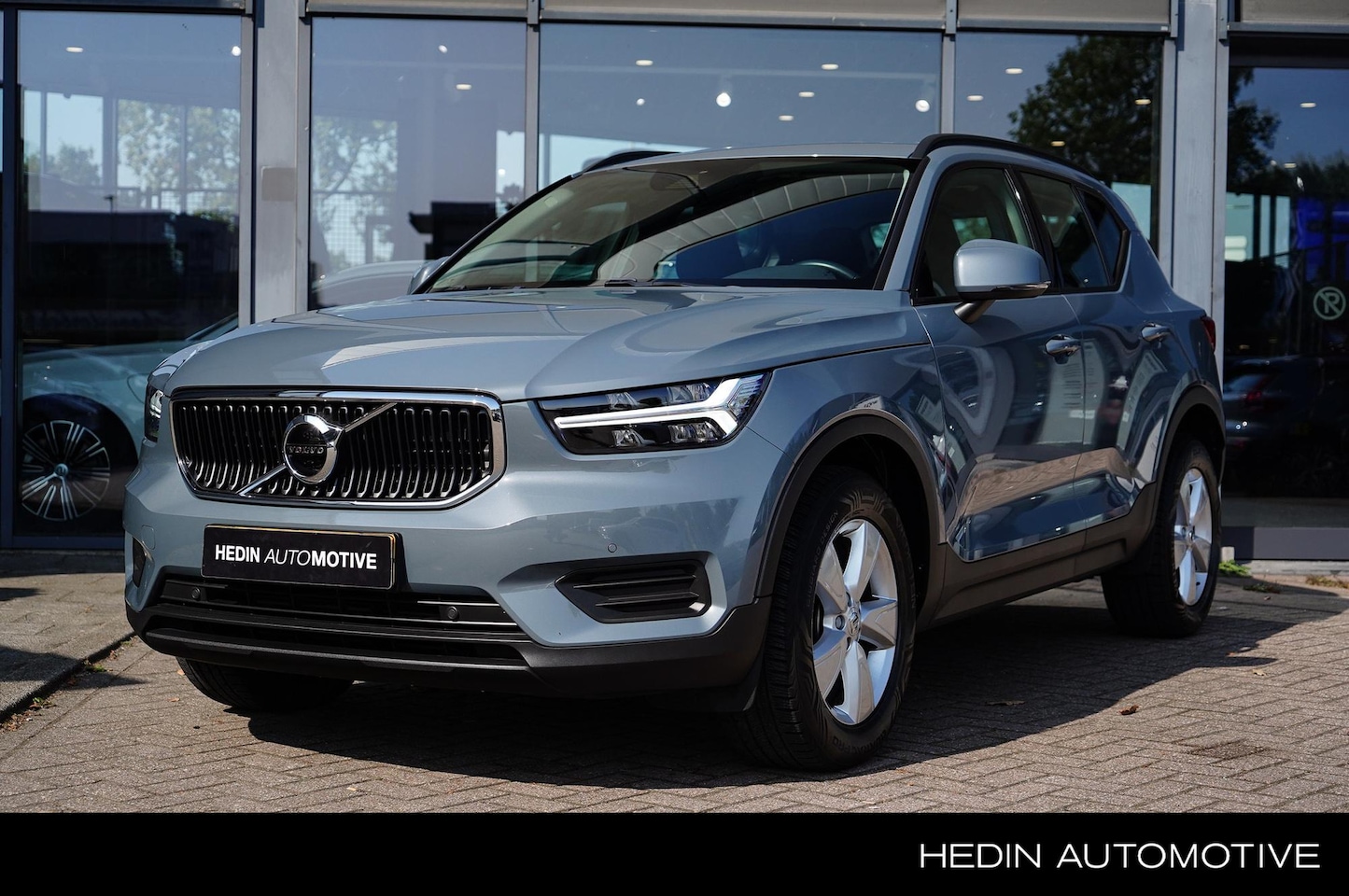 Volvo XC40 - 1.5 T2 Momentum Core | Automaat | 1600 Kg Trekgewicht | Led Verlichting | Volvo On Call | - AutoWereld.nl