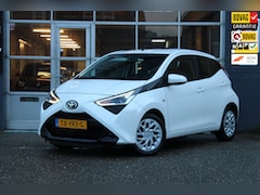 Toyota Aygo - 1.0 VVT-i x-play Airco Camera Carplay Nap