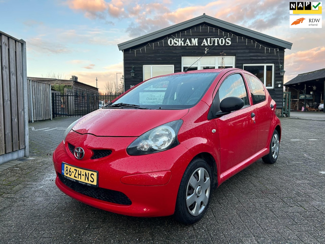 Toyota Aygo - 1.0-12V 5-drs org. 131.454 km !! - AutoWereld.nl