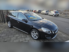 Volvo V60 - 2.0 D3 Summum