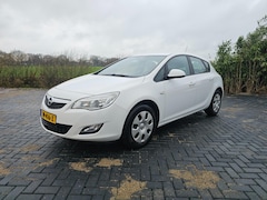 Opel Astra - 1.4 Selection 2011 nieuwe APK