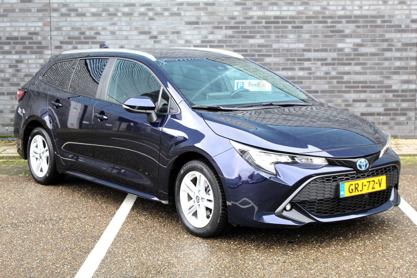 Toyota Corolla Touring Sports - 1.8 Hybrid Active I CARPLAY I ADP.CRUISE I MISTL.I NAV.I - AutoWereld.nl