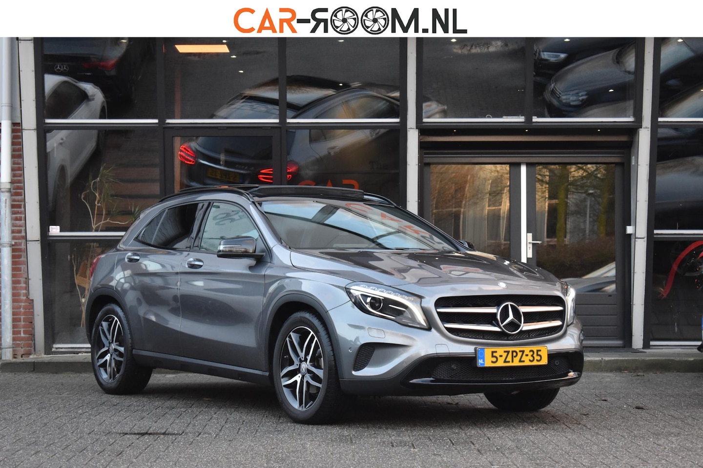 Mercedes-Benz GLA-Klasse - 200 Ambition Cruise Pano Camera LED - AutoWereld.nl