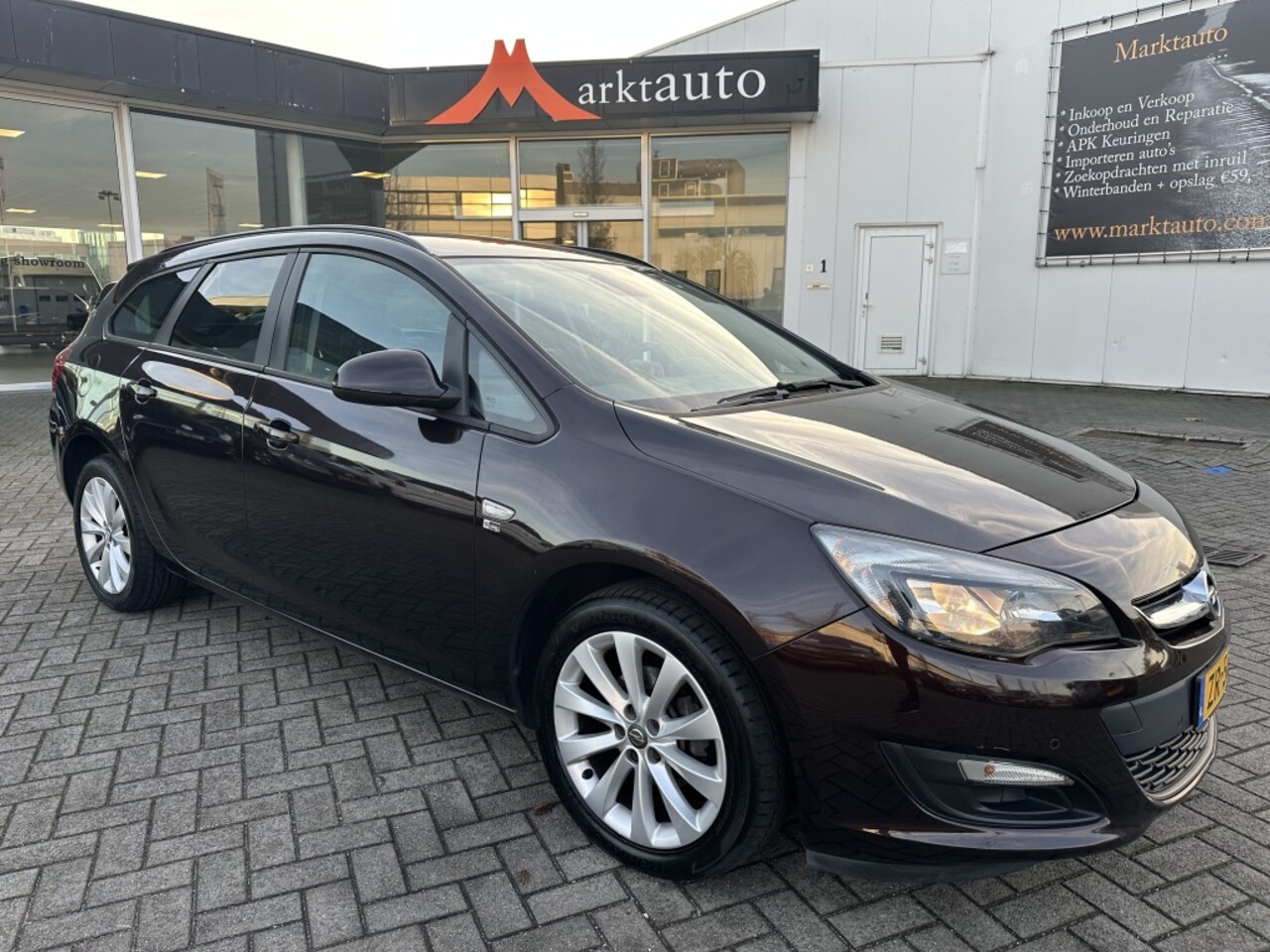 Opel Astra Sports Tourer - 1.4 Turbo Sport Cruise Climate Parkeersensoren Stoelverwarming! - AutoWereld.nl