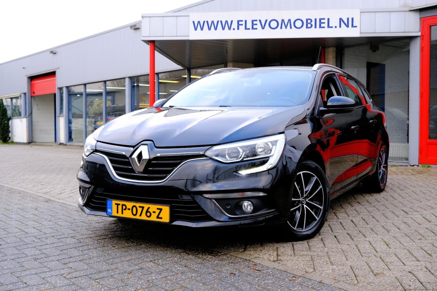 Renault Mégane Estate - 1.5 dCi Eco2 Zen Navi|Clima|LMV|PDC - AutoWereld.nl