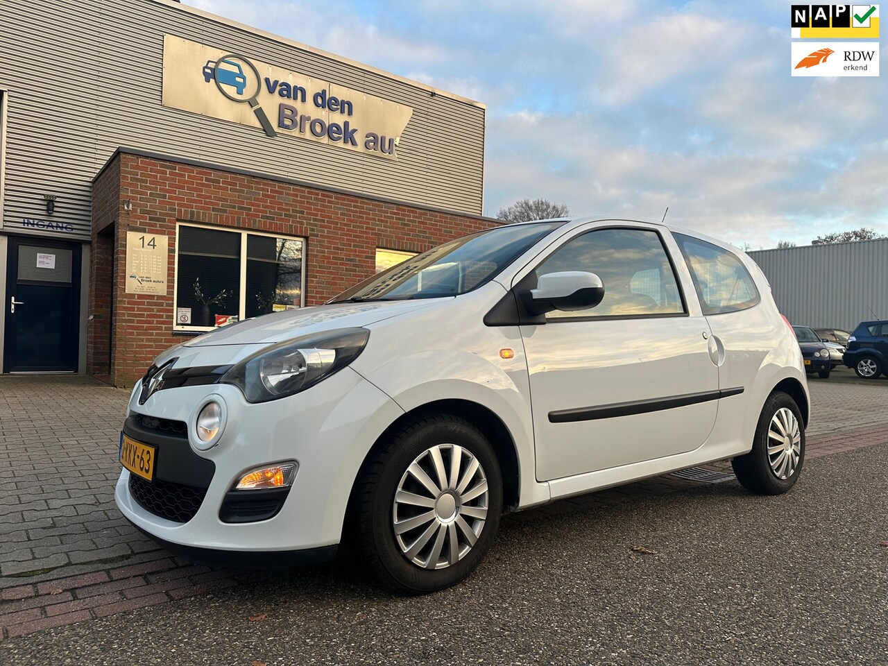 Renault Twingo - 1.2-16V Collection 1.2 16V Collection - AutoWereld.nl