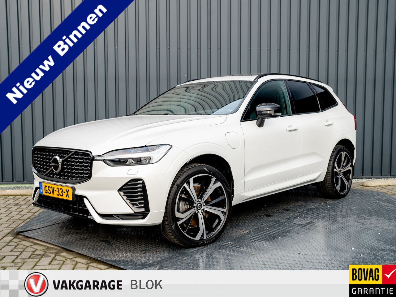 Volvo XC60 - 2.0 Recharge T6 AWD Plus Dark LongRange | Harman/Kardon | Trekhaak wegkl. | Panodak | Head - AutoWereld.nl