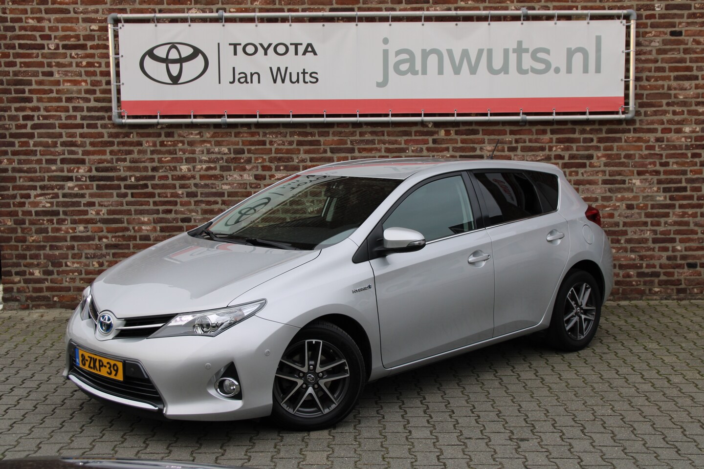 Toyota Auris - 1.8 Hybrid Dynamic + PDC V+A - AutoWereld.nl