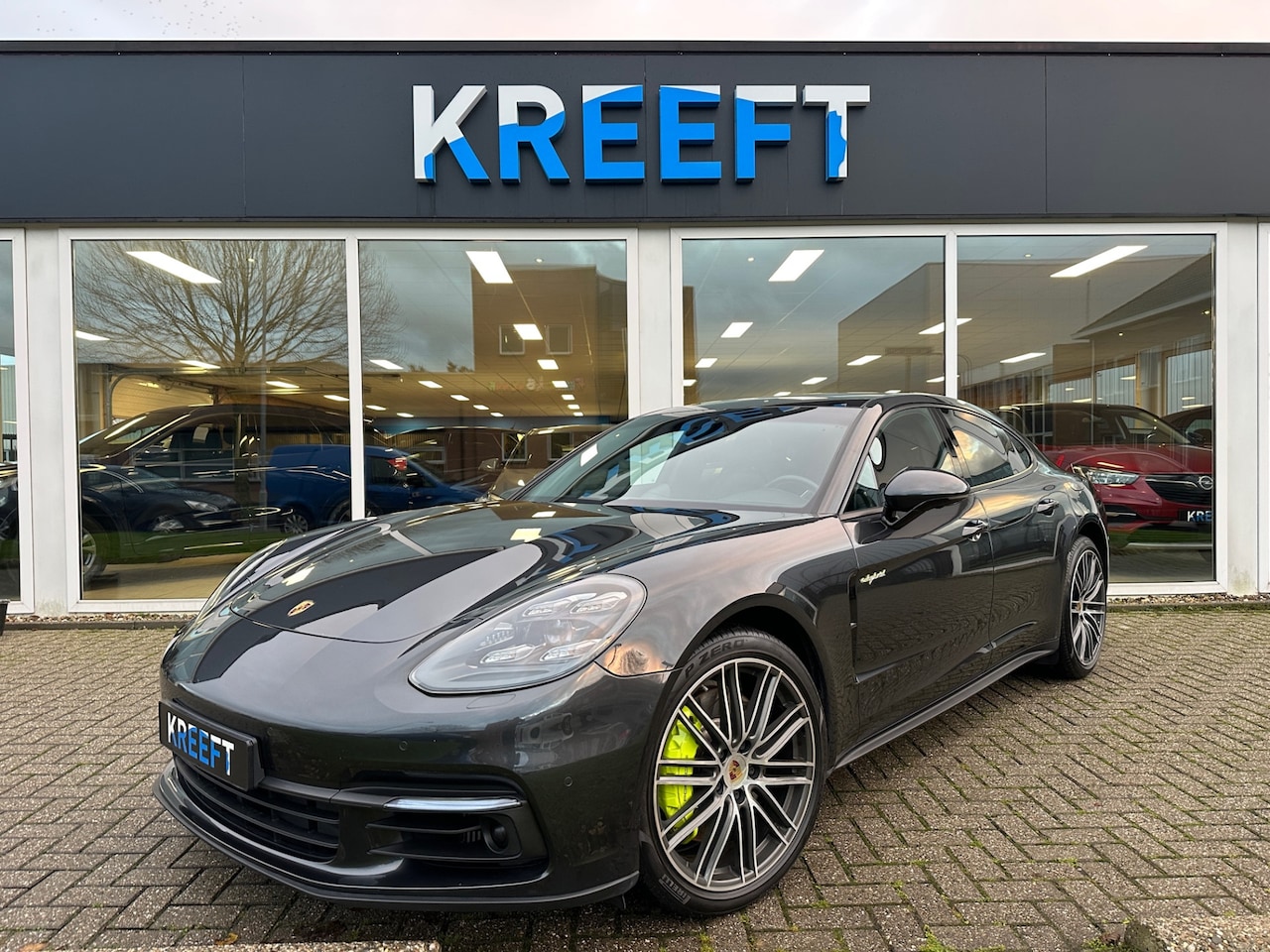 Porsche Panamera - 2.9 4 E-Hybrid Executive Sport Chrono | Sportuitlaat | Achteras - AutoWereld.nl