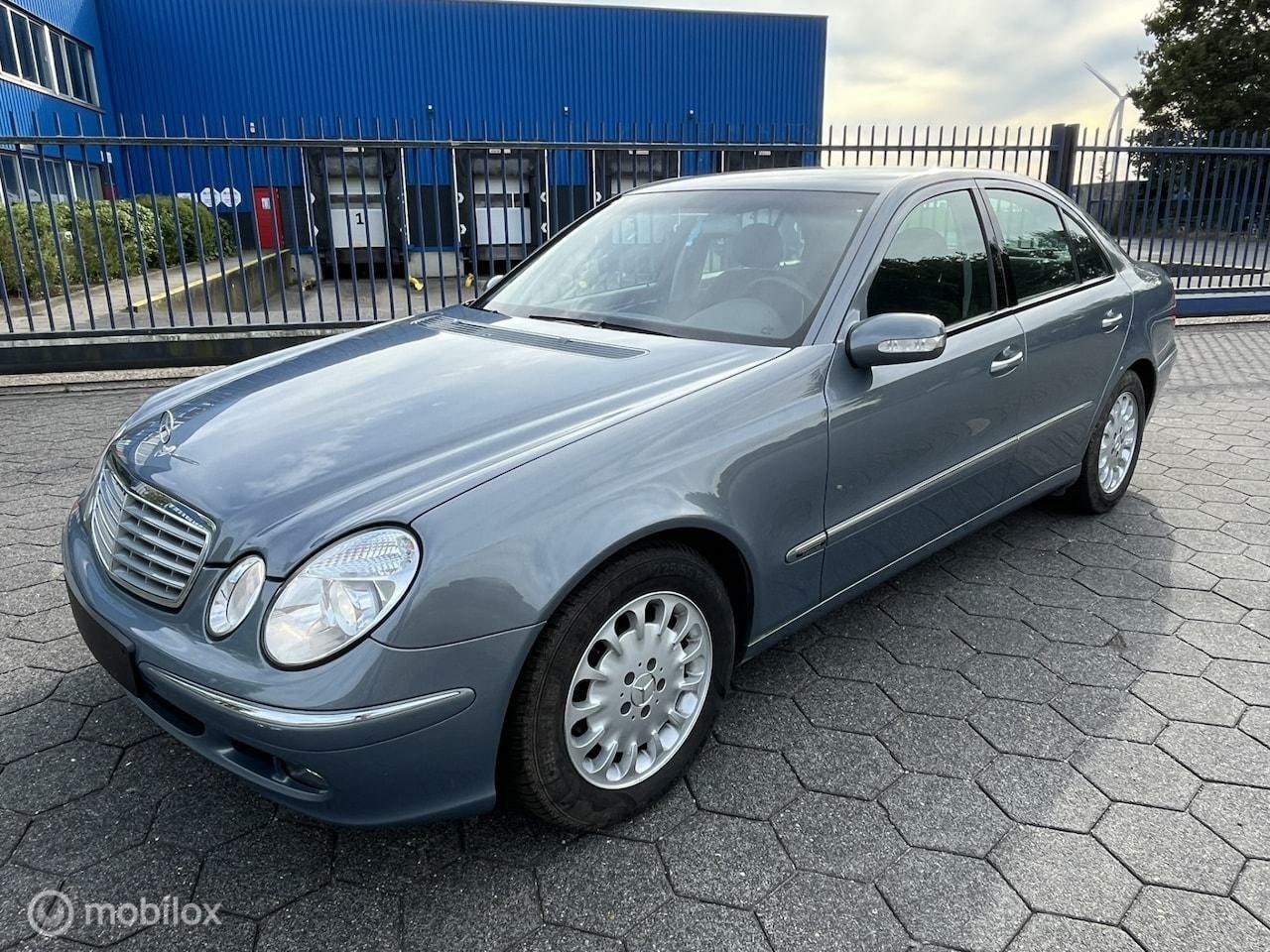 Mercedes-Benz E-klasse - 240 Elegance V6 1e eigenaar lage km stand youngtimer - AutoWereld.nl