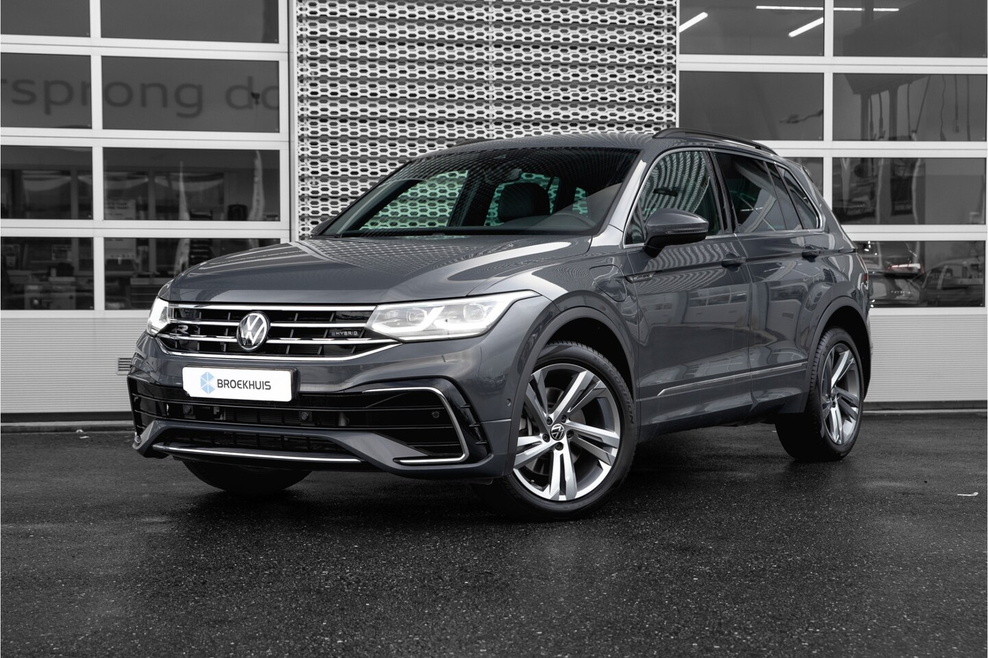 Volkswagen Tiguan - 1.4 TSI eHybrid R-Line Business 1.4 TSI eHybrid R-Line Business - AutoWereld.nl