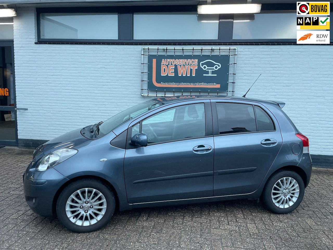 Toyota Yaris - 1.3 VVTi Dynamic trekhaak, LM velgen - AutoWereld.nl