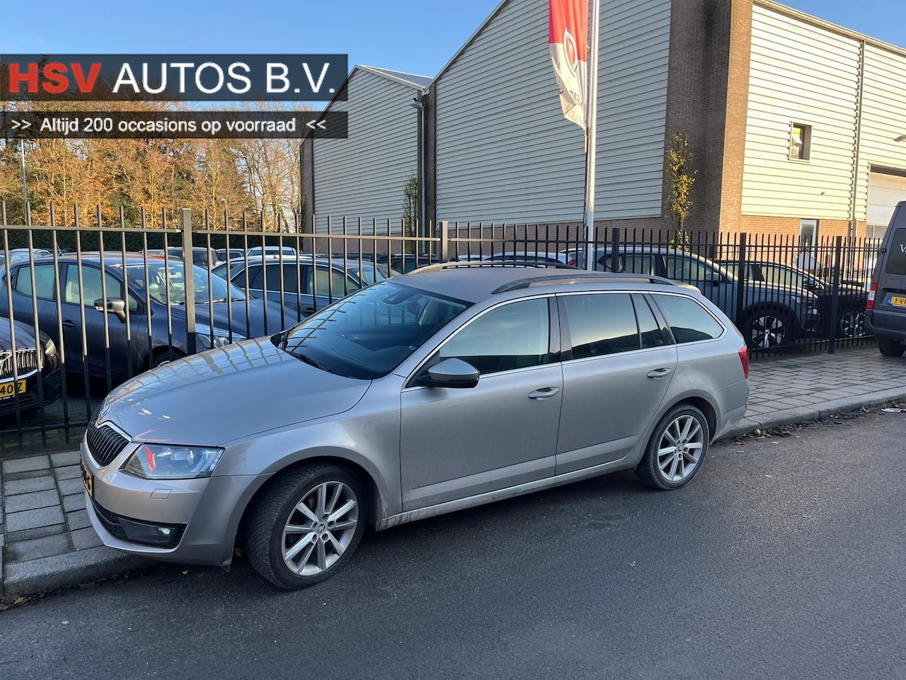 Skoda Octavia Combi - 1.6 TDI Elegance Businessline 1.6 TDI Elegance Businessline aut LM navi - AutoWereld.nl