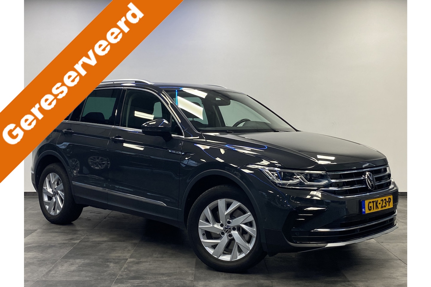 Volkswagen Tiguan - 1.4 TSI eHybrid Business+ Panoramadak Cruise Control ACC 18LMV - AutoWereld.nl