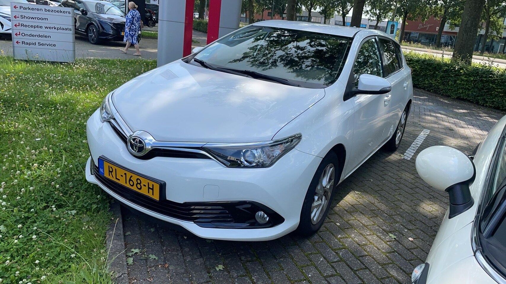 Toyota Auris - 1.2T Dynamic 1.2T Dynamic - AutoWereld.nl