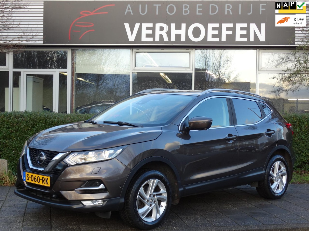 Nissan Qashqai - 1.2 N-Connecta - NAVIGATIE - STOEL VERW - XENON - CRUISE / CLIMATE CONTR - TREKHAAK ! - AutoWereld.nl