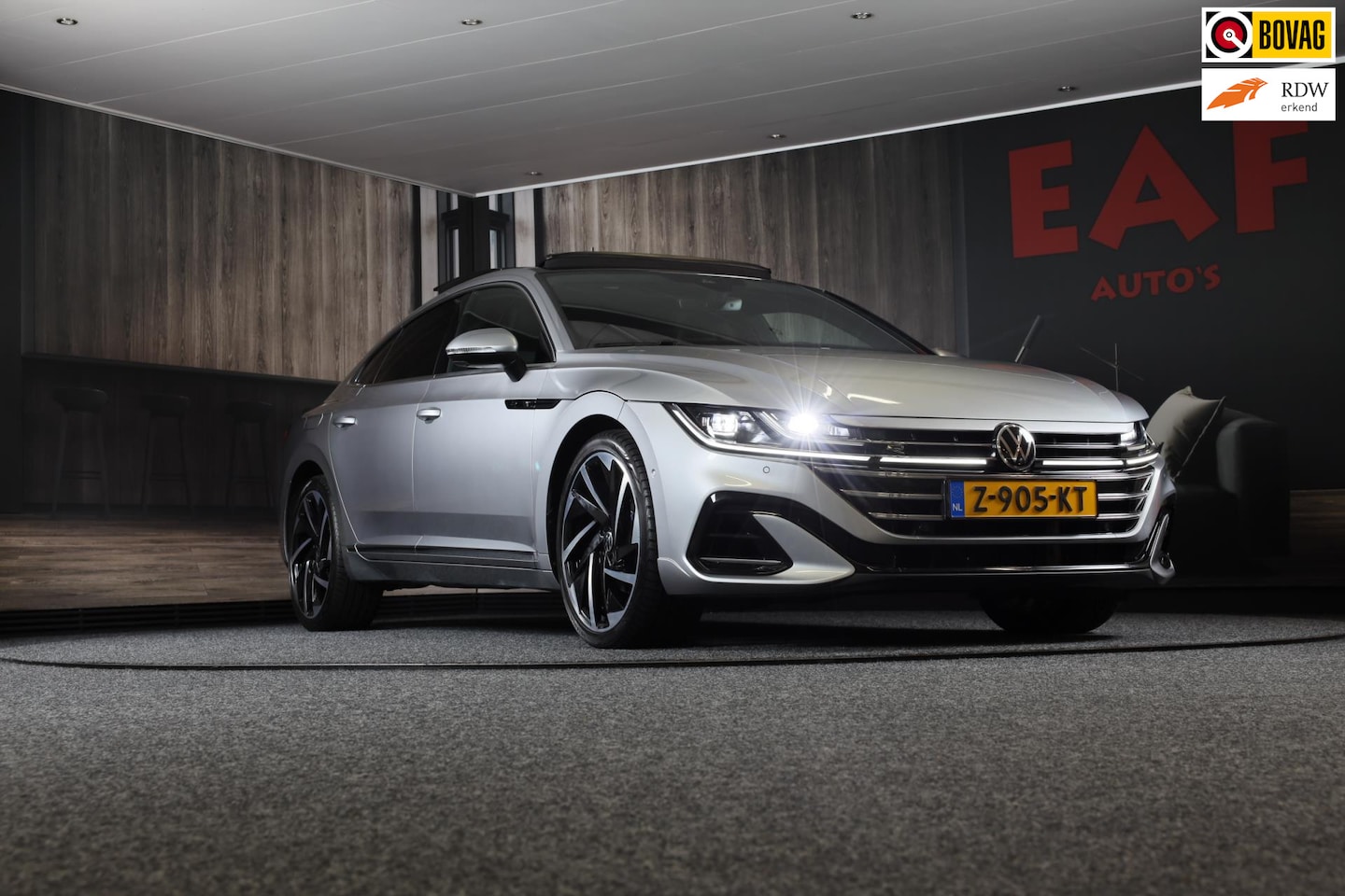 Volkswagen Arteon - 2.0 TSI R-Line Business+ / Aut / Acc / Lane Assist / Dode Hoek / Sfeerverlichting / Camera - AutoWereld.nl