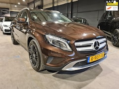 Mercedes-Benz GLA-Klasse - 180 - Xenon - Navigatie - Climate - Stoelverwarming - Trekhaak