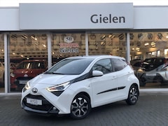 Toyota Aygo - 1.0 VVT-i X-Joy | Eerste eigenaar, Lichtmetalen velgen, CarPlay, Privacy glass, Climate co